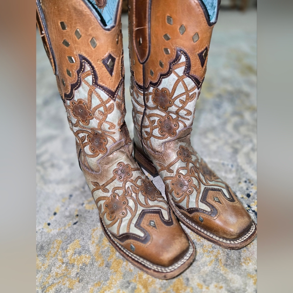 Corral Brown and Cream Handcrafted Boots Size 6